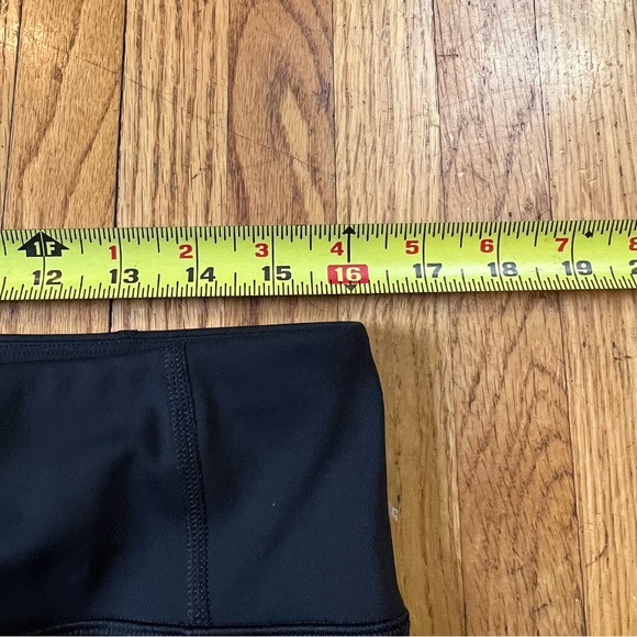 Athleta Med Black Mesh Contender Capri Powerlift Legging Yoga Tight Pants 210134 - Picture 10 of 11